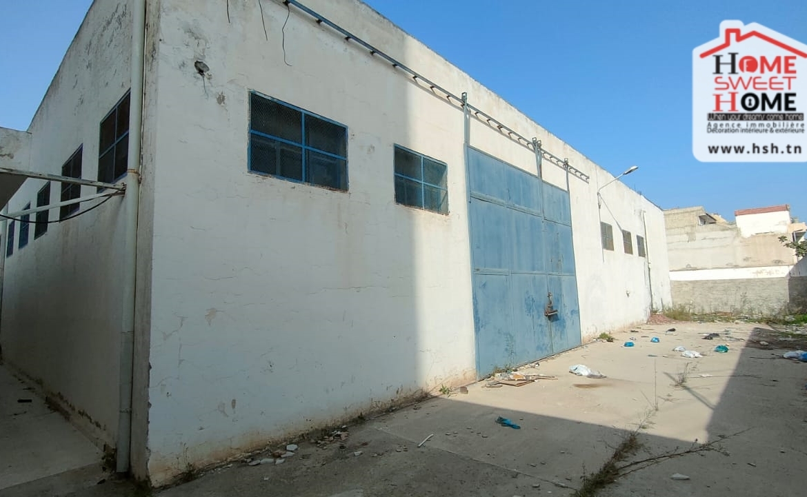 à Louer Dépôt Dell à Rades