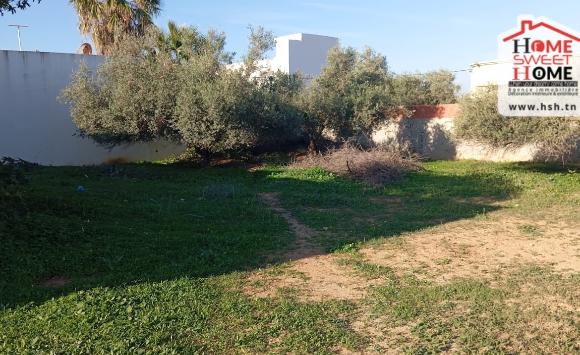 à Vendre Terrain de Villa à Borj Touil
